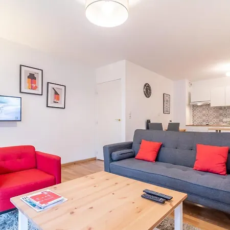 Centre - Cozy Ap With Terrace & Parking Apartamento