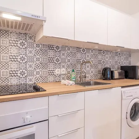 Centre - Cozy Ap With Terrace & Parking Apartment *